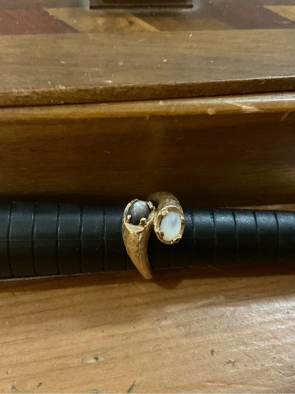 Vintage 14k Gold mid century bypass size  5 ring Double Stone Ring with Cabochon